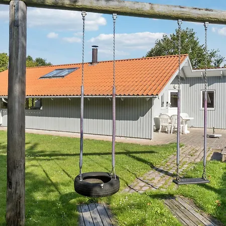 4 Bedroom Cozy Home In Nysted *